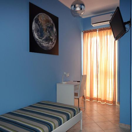 Kosmos Bed & Breakfast Syracuse Room photo
